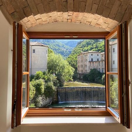 Appartamento Borgo San Tomaso, Tra Storia E Natura 로베레토 외부 사진