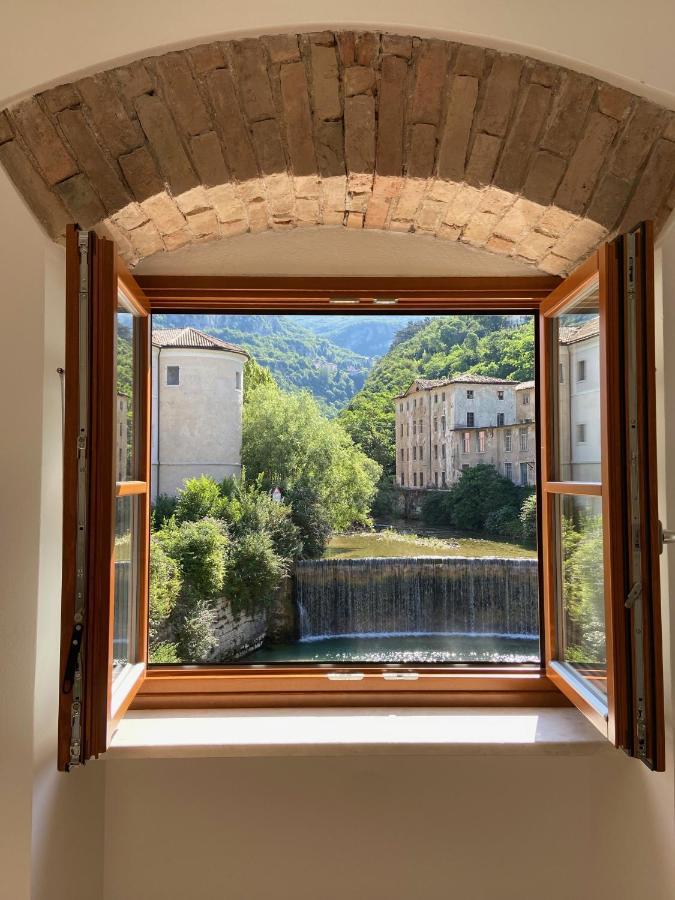 Appartamento Borgo San Tomaso, Tra Storia E Natura 로베레토 외부 사진
