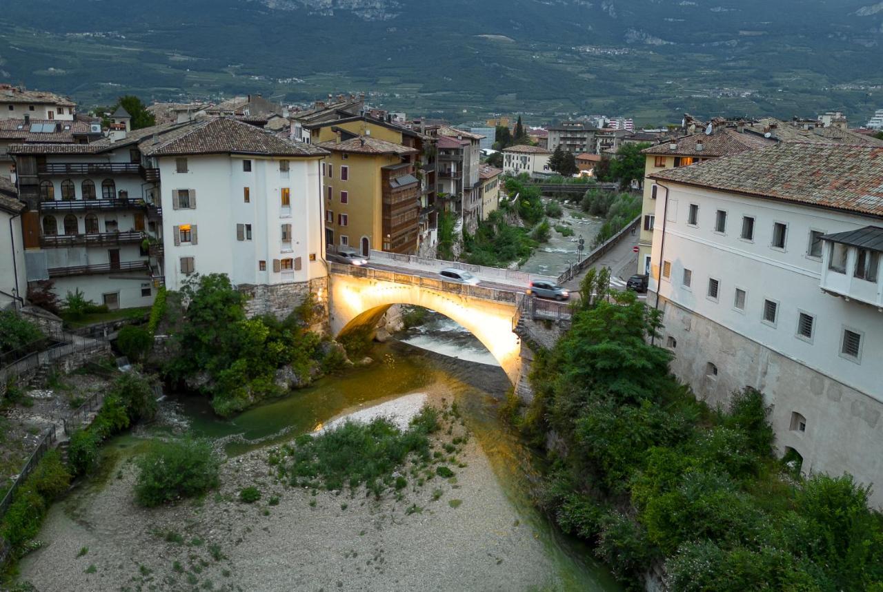 Appartamento Borgo San Tomaso, Tra Storia E Natura 로베레토 외부 사진