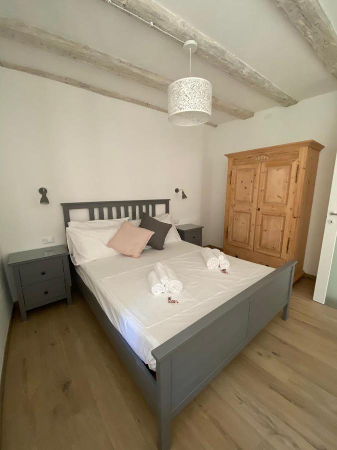 Appartamento Borgo San Tomaso, Tra Storia E Natura 로베레토 외부 사진