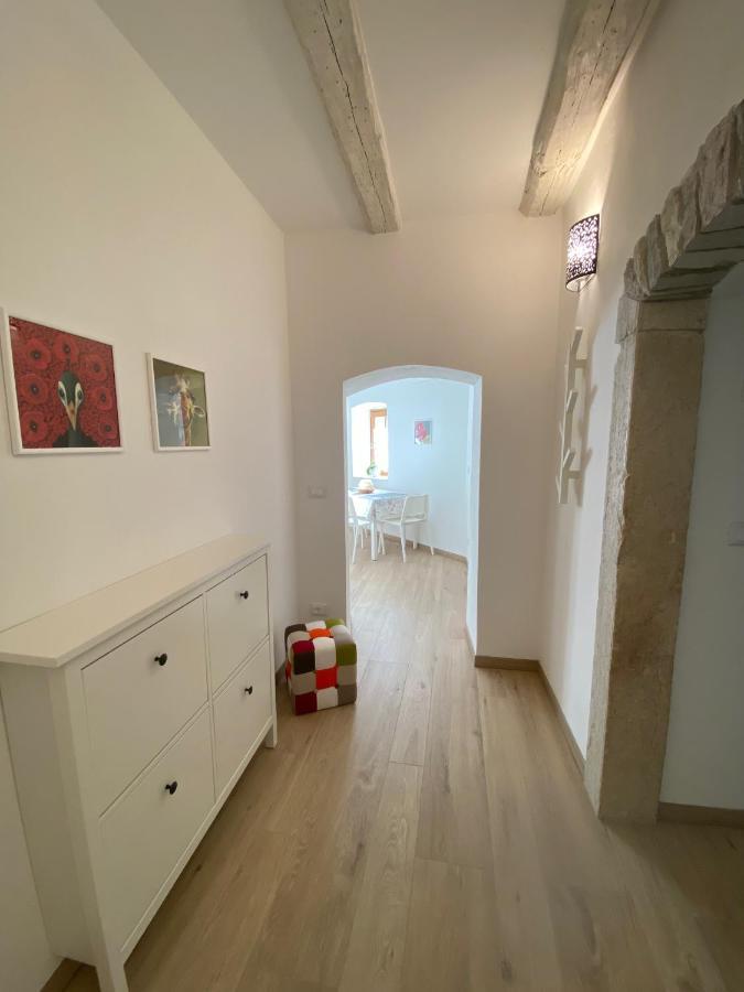 Appartamento Borgo San Tomaso, Tra Storia E Natura 로베레토 외부 사진