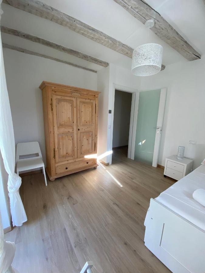 Appartamento Borgo San Tomaso, Tra Storia E Natura 로베레토 외부 사진