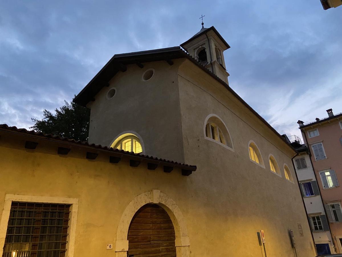 Appartamento Borgo San Tomaso, Tra Storia E Natura 로베레토 외부 사진