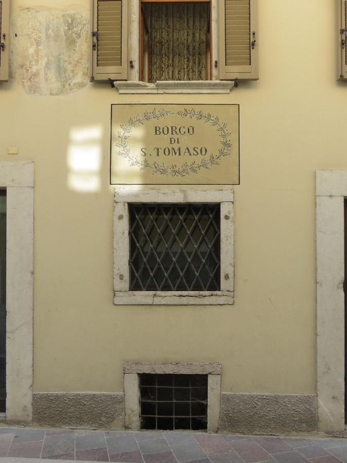 Appartamento Borgo San Tomaso, Tra Storia E Natura 로베레토 외부 사진