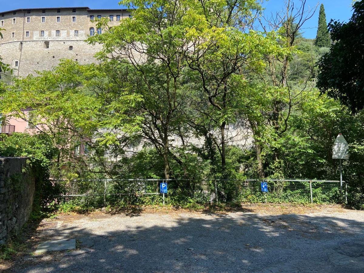 Appartamento Borgo San Tomaso, Tra Storia E Natura 로베레토 외부 사진